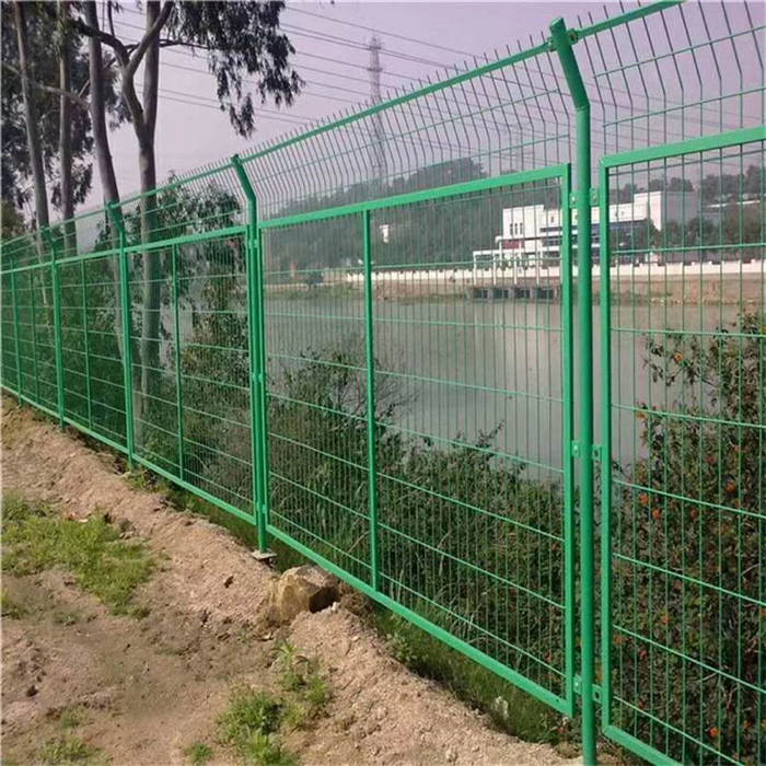 Green Color Welded Wire Mesh Fence