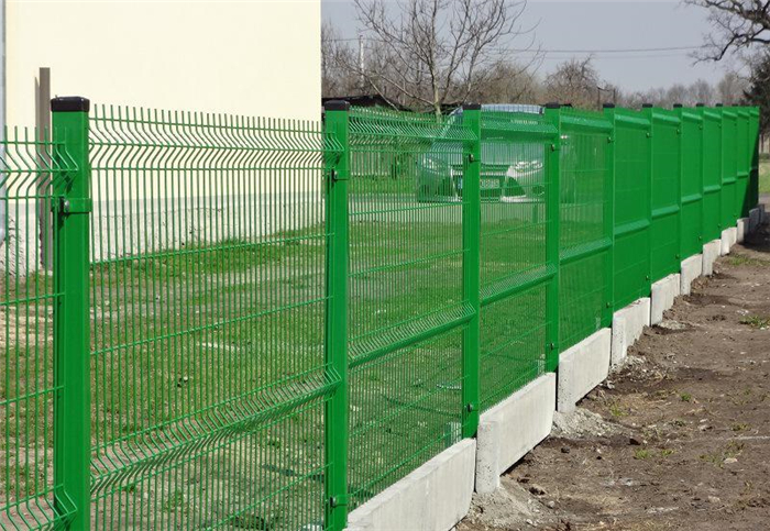 PVC покритие заварени мрежи ограда