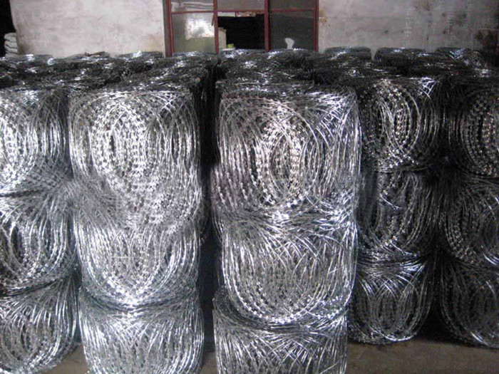 Barbed Wire Flat Wrap Coils