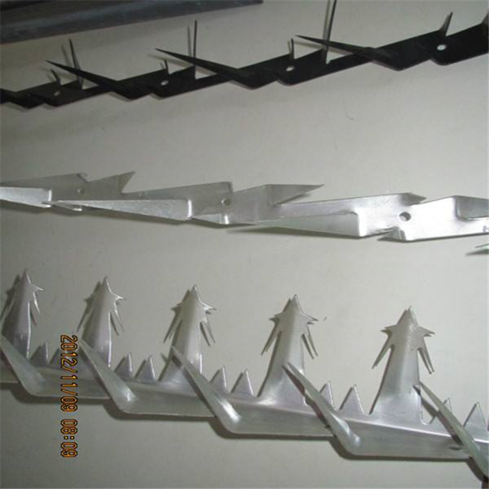 Galvanized Wall spike in