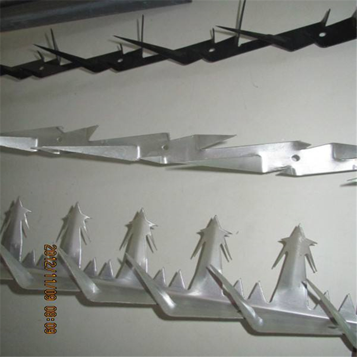 Galvanized Wall Spike