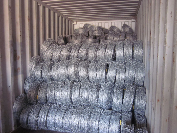 Galvanized Barbed Wire Fence