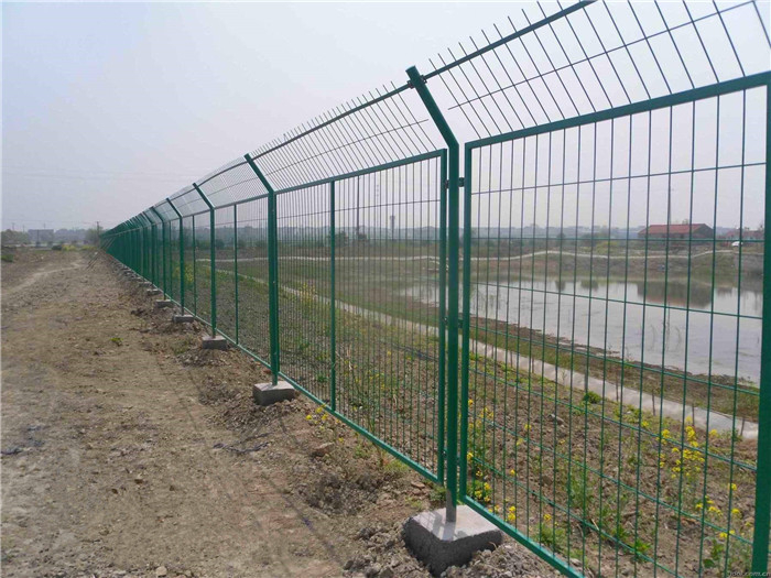 PVC Coated Wire Mesh Fencing