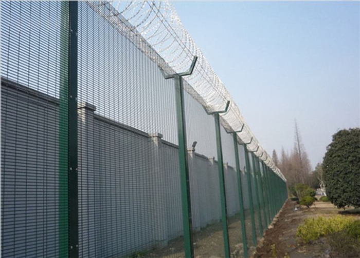 Svejset Lufthavn Fence