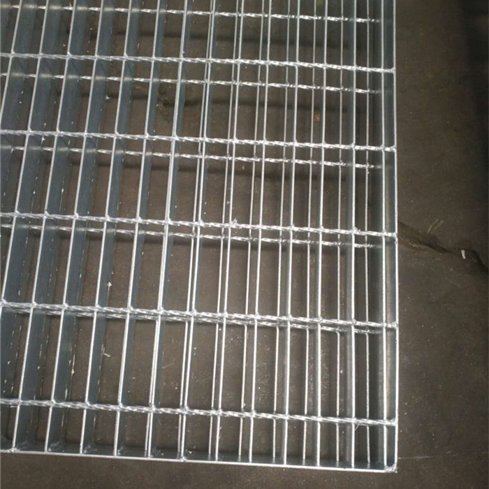 Flat Rakaumbwa Steel Grating 