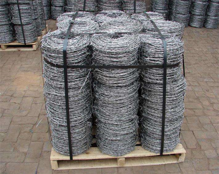 ក្តៅ Dipped ស័ Barbed ខ្សែ
